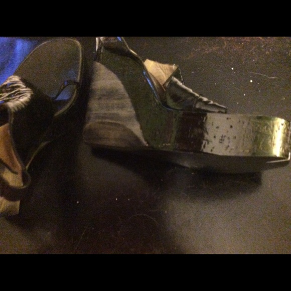 Shoes - Picture 1 of 2